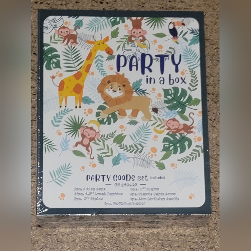 New In Sealed Package PARTY IN A BOX Jungle Party Edition 43 Pieces